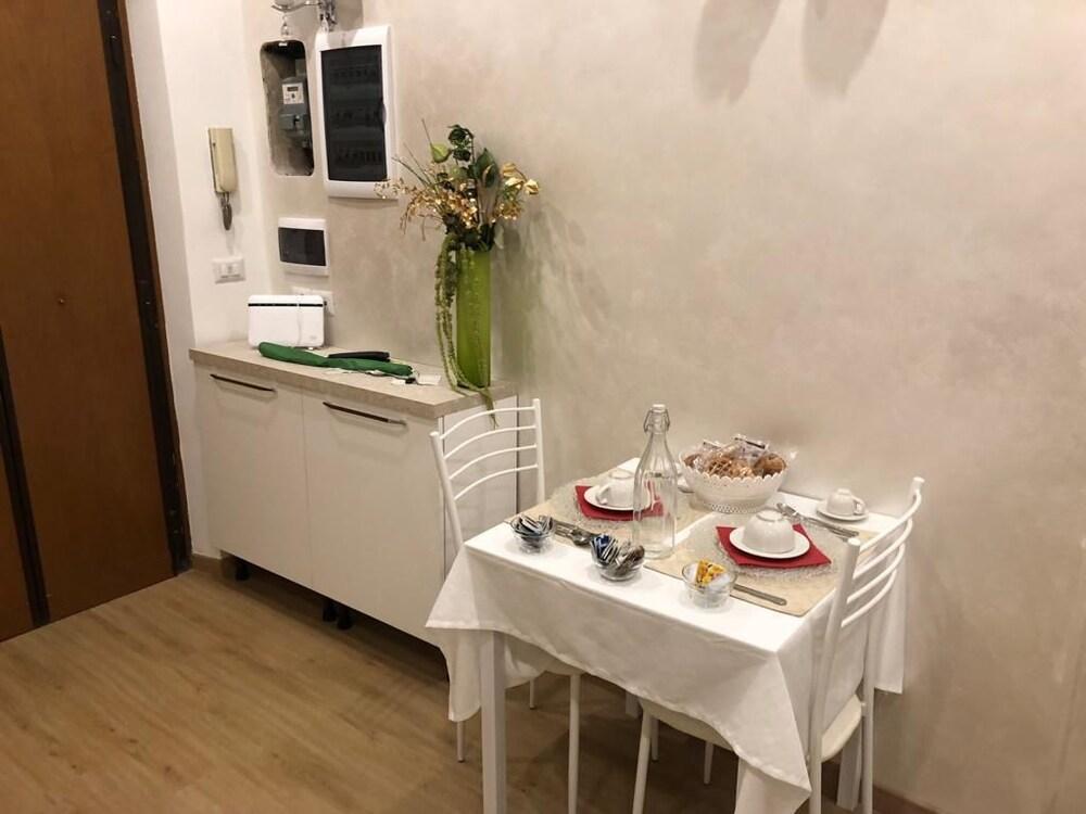 B&B Dea Tiburtina Rome Exterior photo